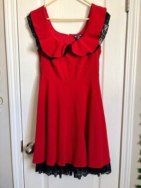 Hot Topic Red Retro Rockabilly Pin-Up Dress with Black Lace Trim - Size Large
